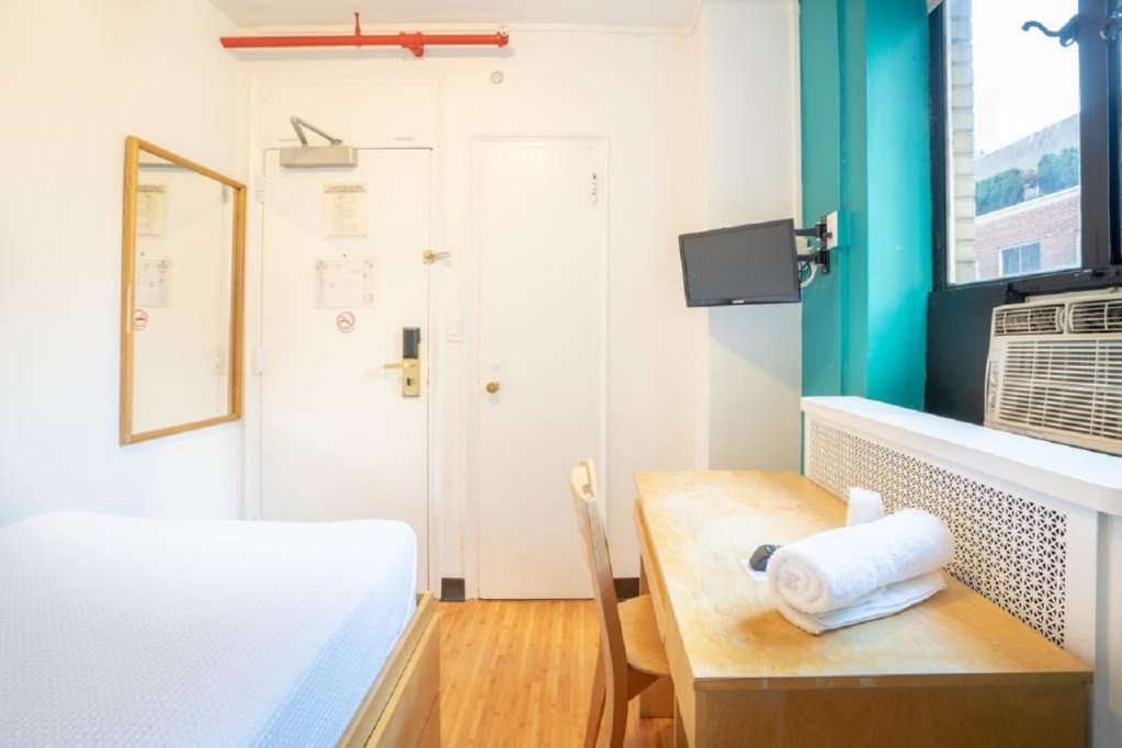 Фото Vanderbilt Ymca Hostel