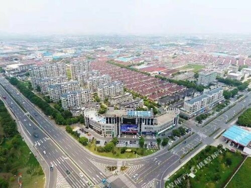 Гостиница GreenTree Inn Jiangyin Zhouzhuang Shiji Avenue Business Hotel