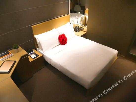 Фото Dash Living on Prat