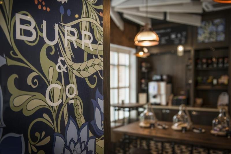 Фото De Vere Latimer Estate