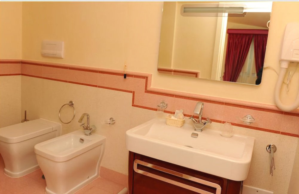 Фото Albergo Le Dodici Lune