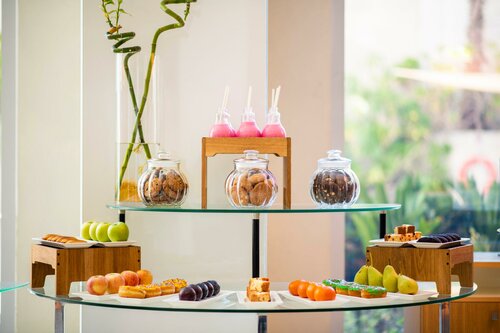 Гостиница Holiday Inn Muscat al Seeb в Эс-Сибе