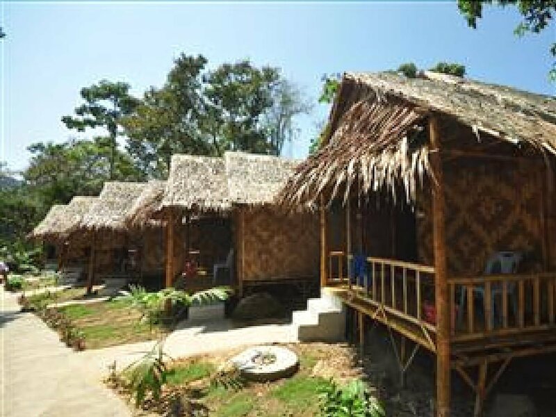 Гостиница Phutawan Bamboo Bungalow