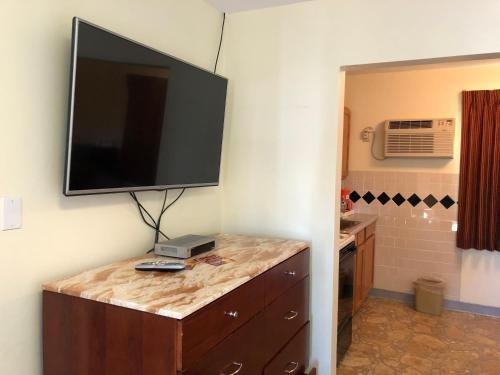 Фото Monticello Motel