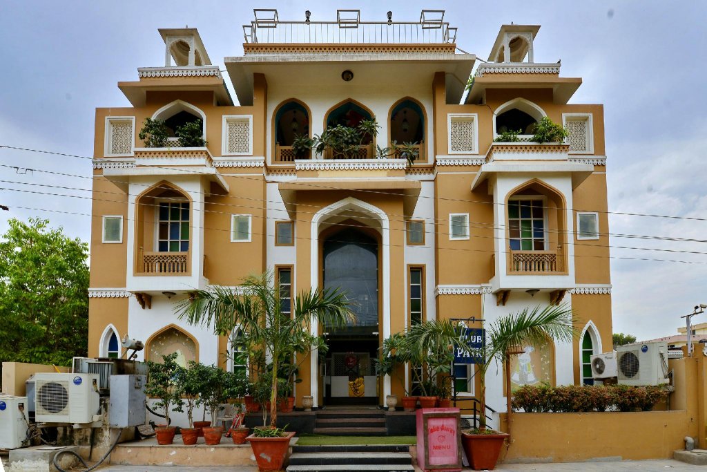 Фото отеля 1