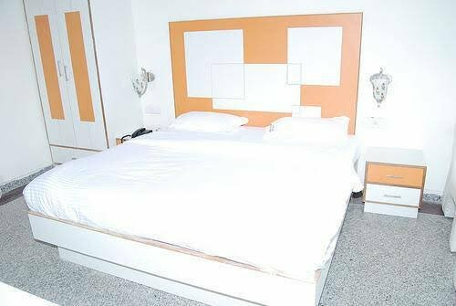 Гостиница Oyo 9575 Hotel Absolute Comfort в Чандигархе