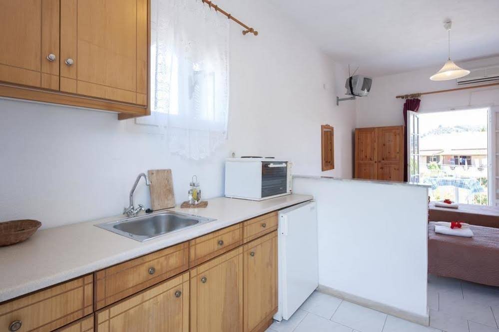 Фото Dimitra Studios