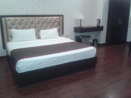 Фото Hotel Krishnam