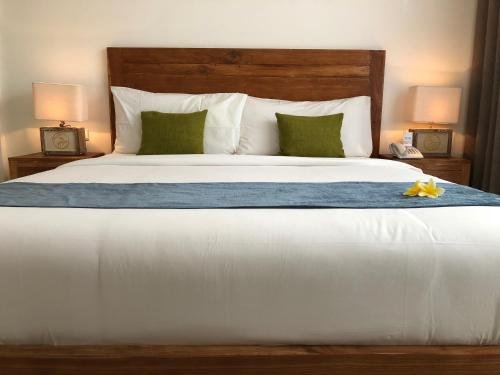 Фото Umpadhi Canggu Hotel