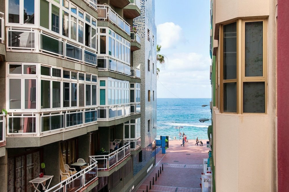 Short-term housing rental Apartment Las Canteras La Flor M&b V, Las Palmas de Gran Canaria, photo