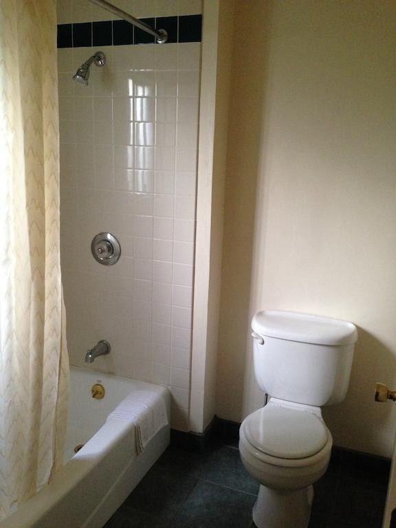 Фото Discovery Inn