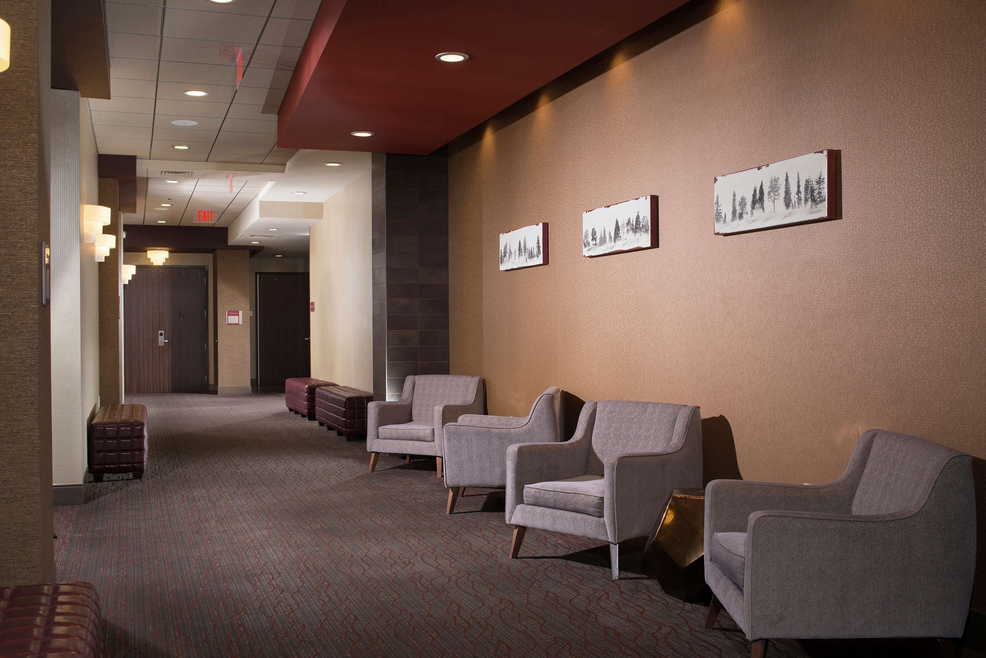 Фото The Broadway Columbia - a DoubleTree by Hilton