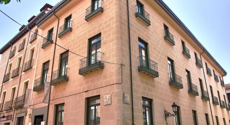 Фото Hotel Room Mate Laura