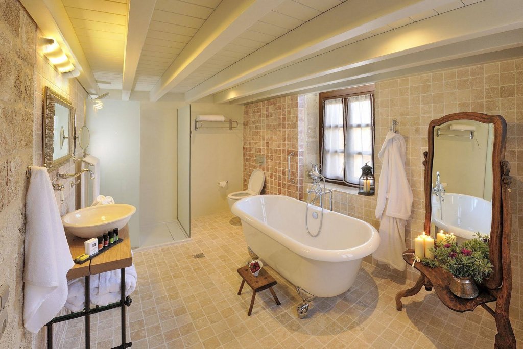 Фото Kókkini Porta Rossa