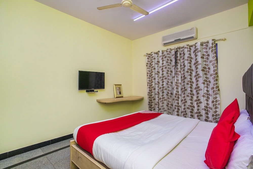 Фото Oyo 25036 Suraksha Residency