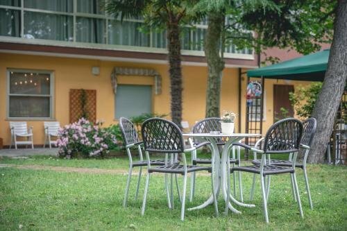 Гостиница Hotel Del Falco в Червии