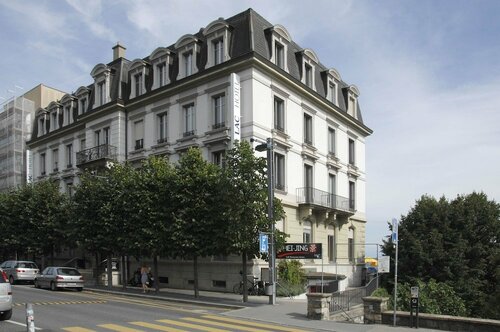 Гостиница Hôtel Alpes & Lac в Кантоне Невшатель