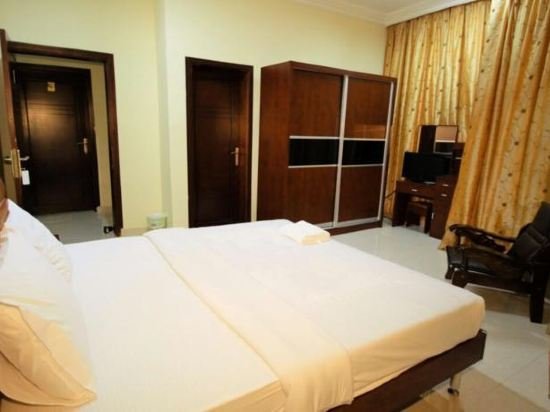 Фото Oyo 111 Al Thabit Hotel