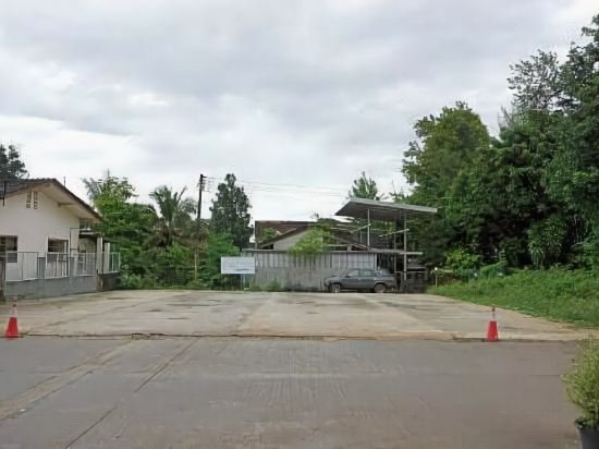 Фото Chompu Nakarin Apartment