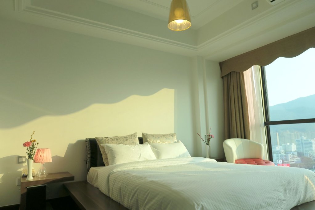 Фото Zhuhai Hualei Apartment