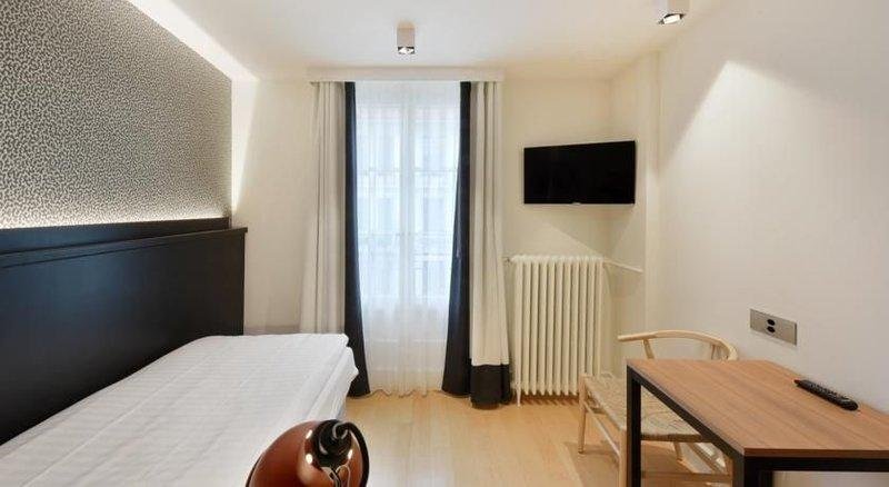 Фото The Pax Hotel