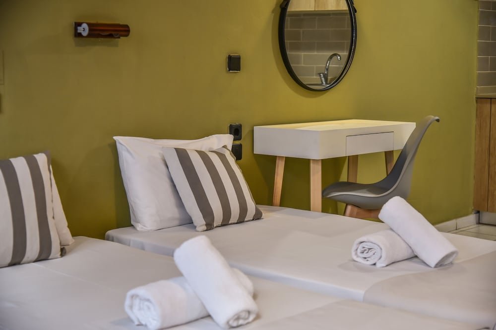 Фото Iraklis Studios & Apartments