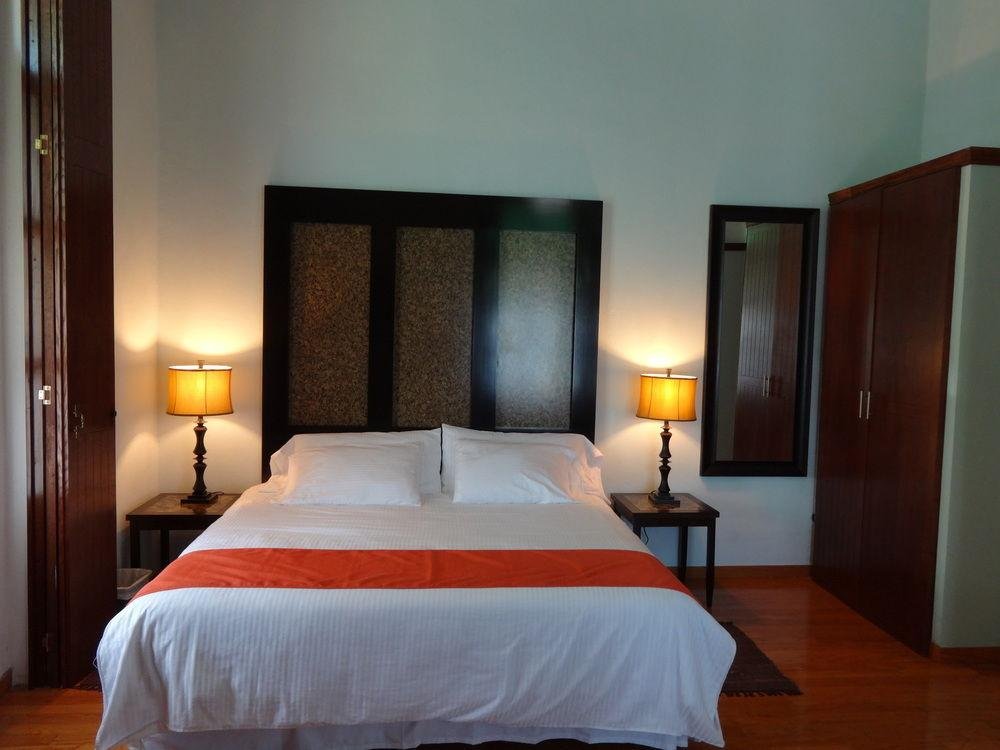 Фото Hotel del Capitán de Puebla Vitrales - Adults Only