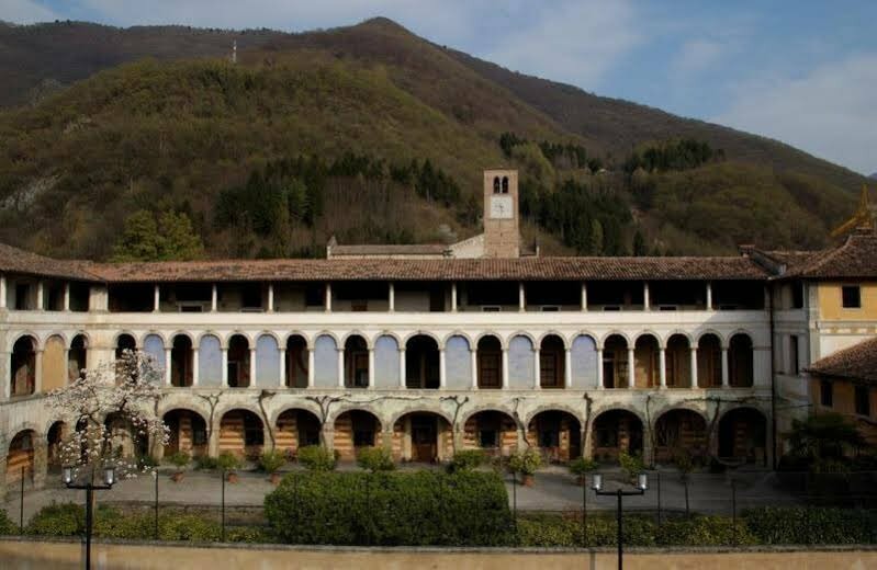 Гостиница Hotel Dei Chiostri