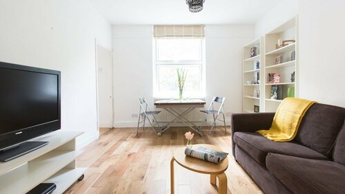 Апартаменты Bright 2br Flat in St. Katharine's Docks в Лондоне