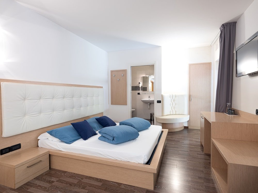 Фото Hi Hotel - Wellness & SPA