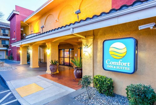 Гостиница Comfort Inn & Suites Rancho Cordova - Sacramento в Ранчо Кордове