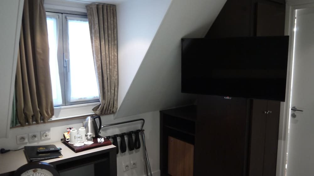 Фото Hotel Star Champs Elysées