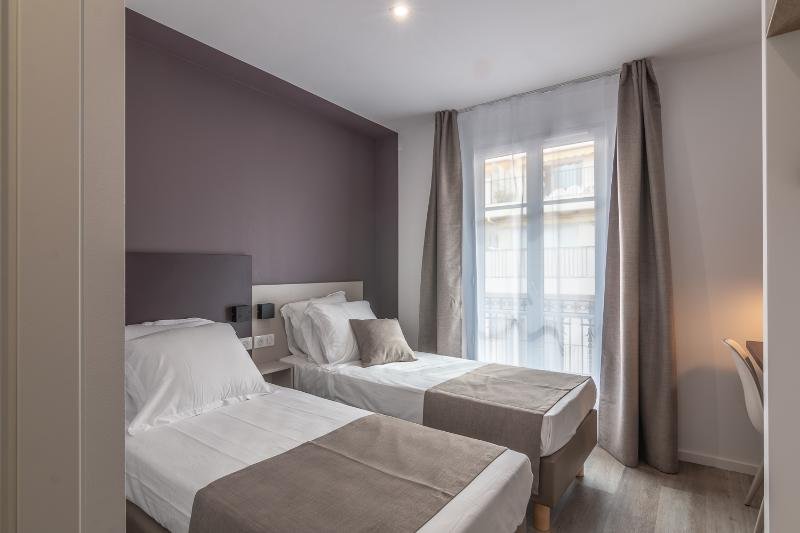 Фото The Alcove Hotel