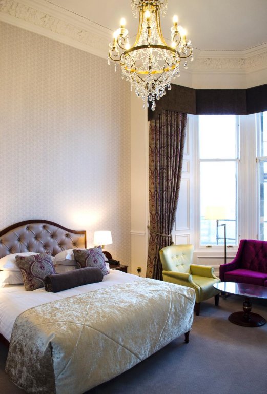 Фото The Bonham Hotel