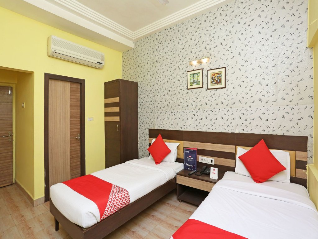 Фото Oyo 4939 Hotel Highway Inn