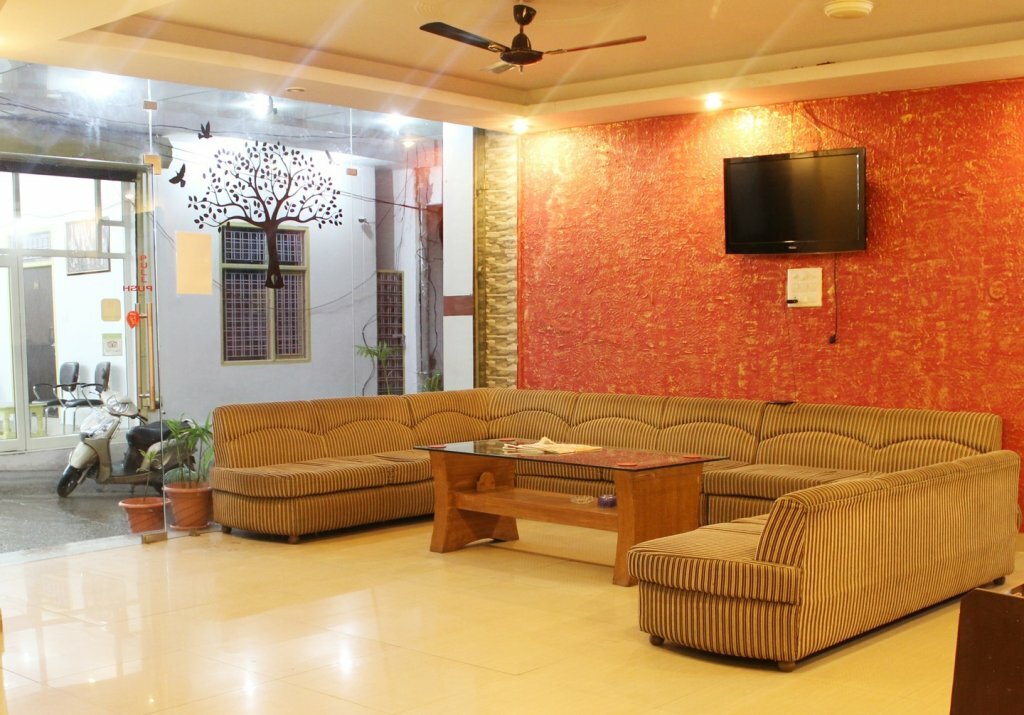 Hotel Oyo 1811 Hotel Leisure Palace, Rishikesh, photo