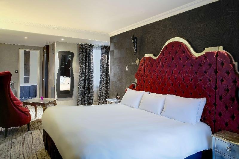 Фото Best Western Plus Opera Batignolles