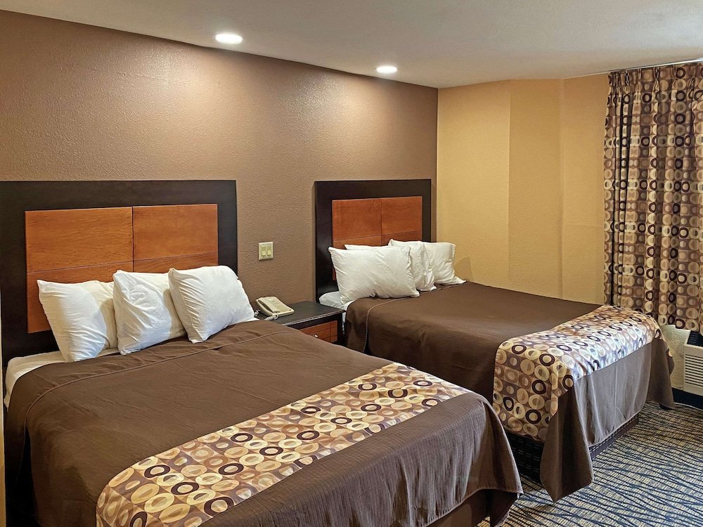 Фото Quality Inn Lees Summit - Kansas City