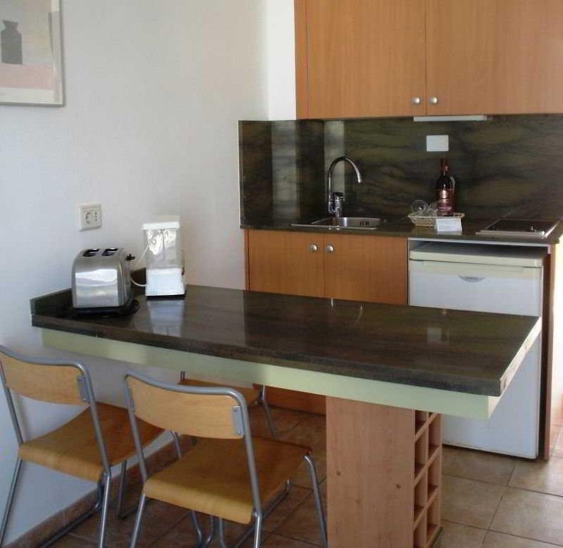 Фото Apartamentos Karina