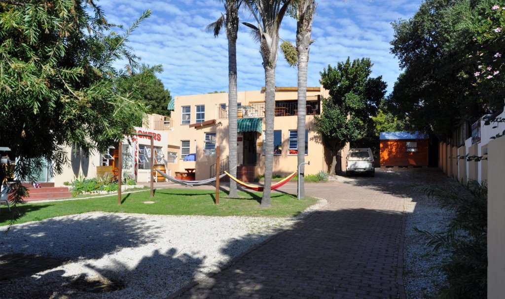 Фото Amakaya Backpackers & Apartments