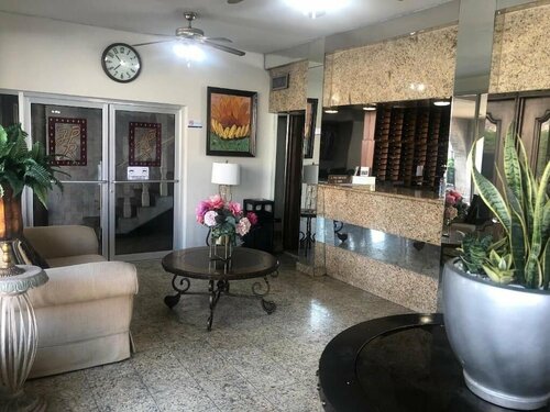 Гостиница Hotel Plaza Riviera в Браунсвилле