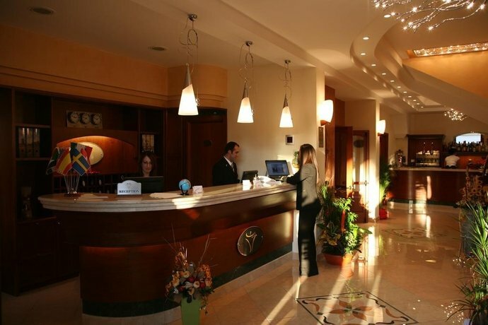 Гостиница Ranch Palace Hotel в Неаполе