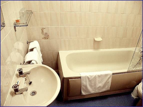 Фото Andorra Guest Accommodation