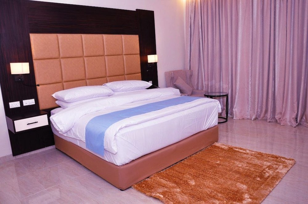 Фото Rollace Hotel