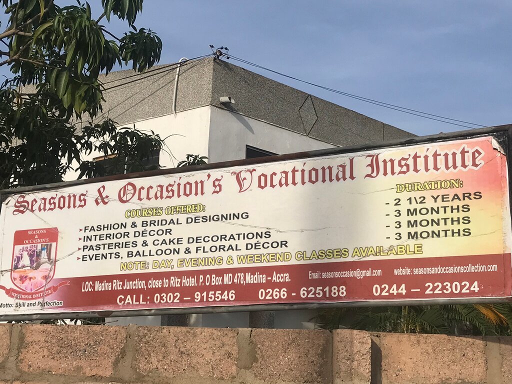 Clothing store Seasons and Occassions, Earth, photo