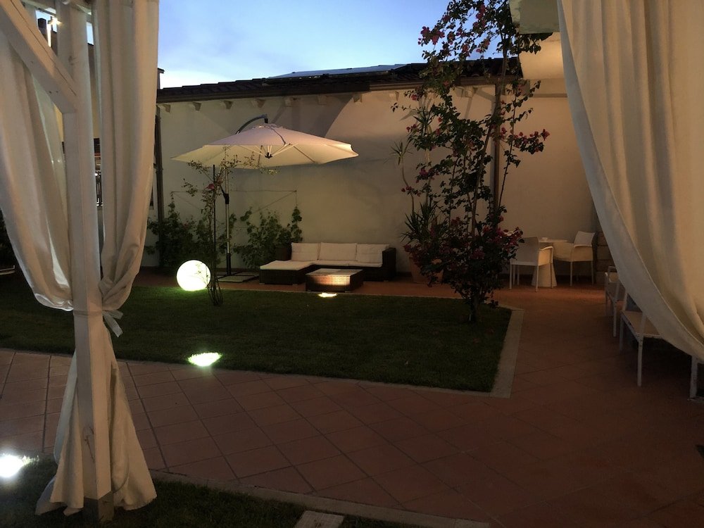 Фото City Garden Guest House