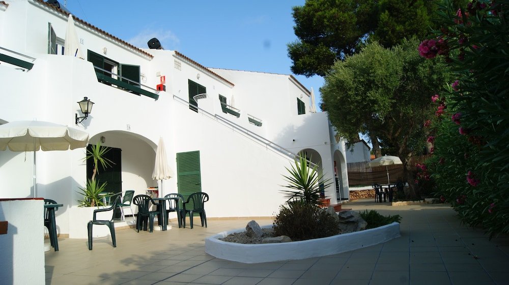 Фото Apartamentos Ses Anneres