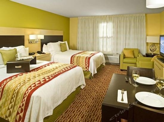 Фото TownePlace Suites by Marriott Gilford
