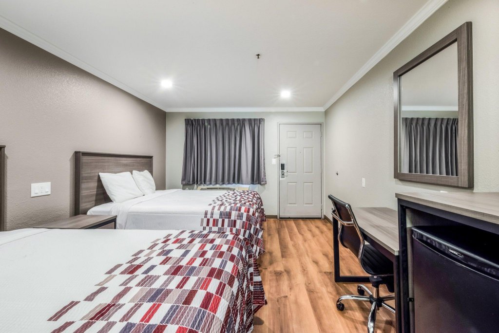 Фото Red Roof Inn & Suites Vallejo