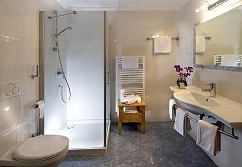 Фото Dolomitenhotel Weisslahnbad